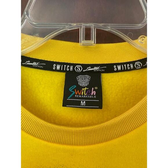 Switch Remarkable Brand (yellow patched fleece sweatshirts) Medium - Picture 5 of 6